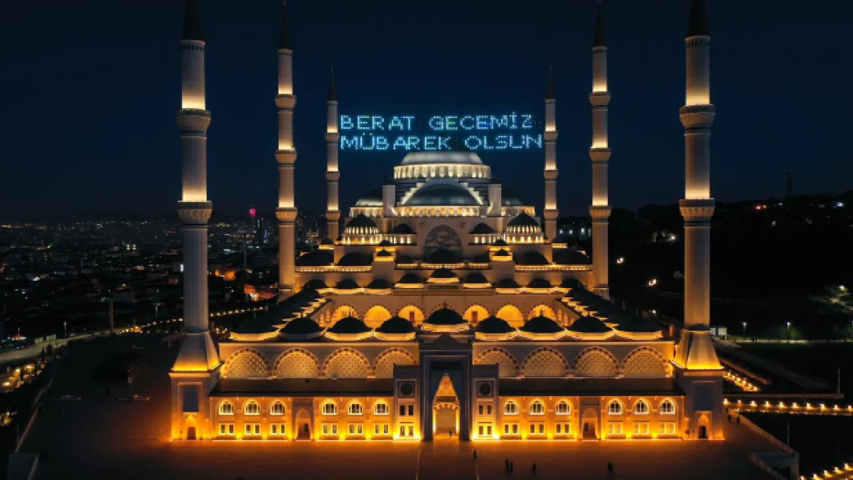 Berat Kandili Nedir? Anlamı, Önemi ve Gelecek Yılların Kandil Tarihleri